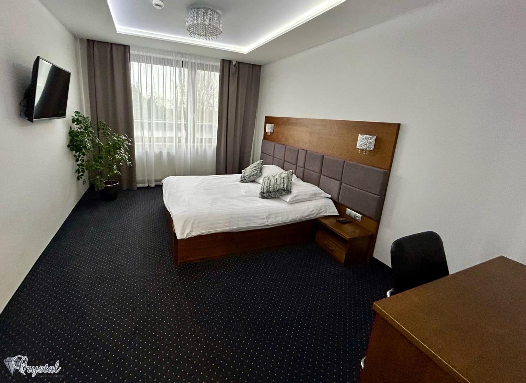 Hotel Crystal Janikowo Экстерьер фото